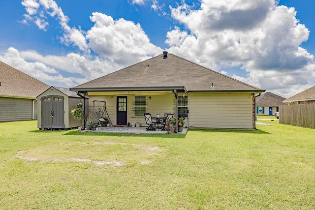 2584 Pineridge Street, Thibodaux, LA 70301