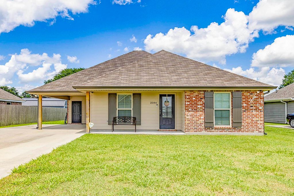 2584 Pineridge Street, Thibodaux, LA 70301