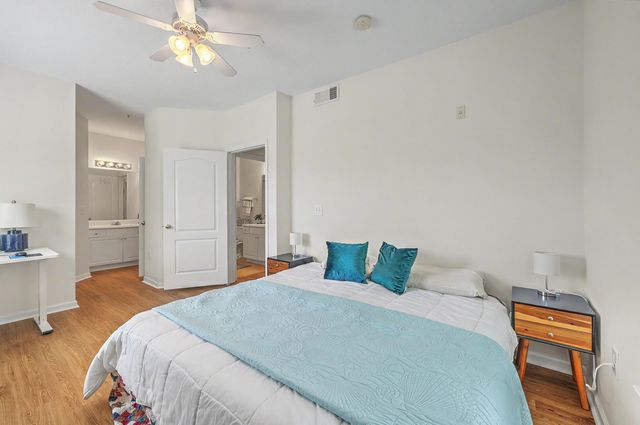 1300 Park West Boulevard Unit 824, Mount Pleasant, SC 29466