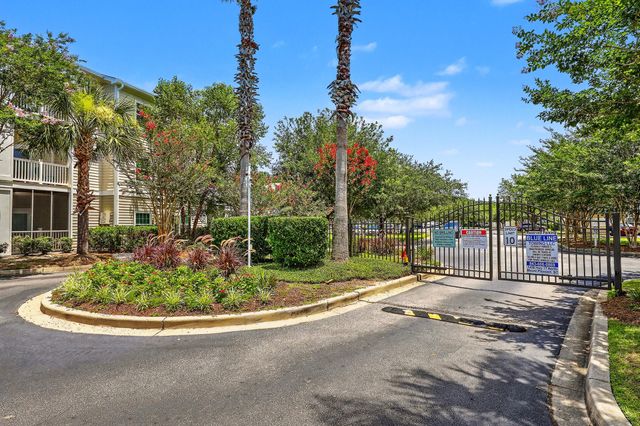 1300 Park West Boulevard Unit 824, Mount Pleasant, SC 29466