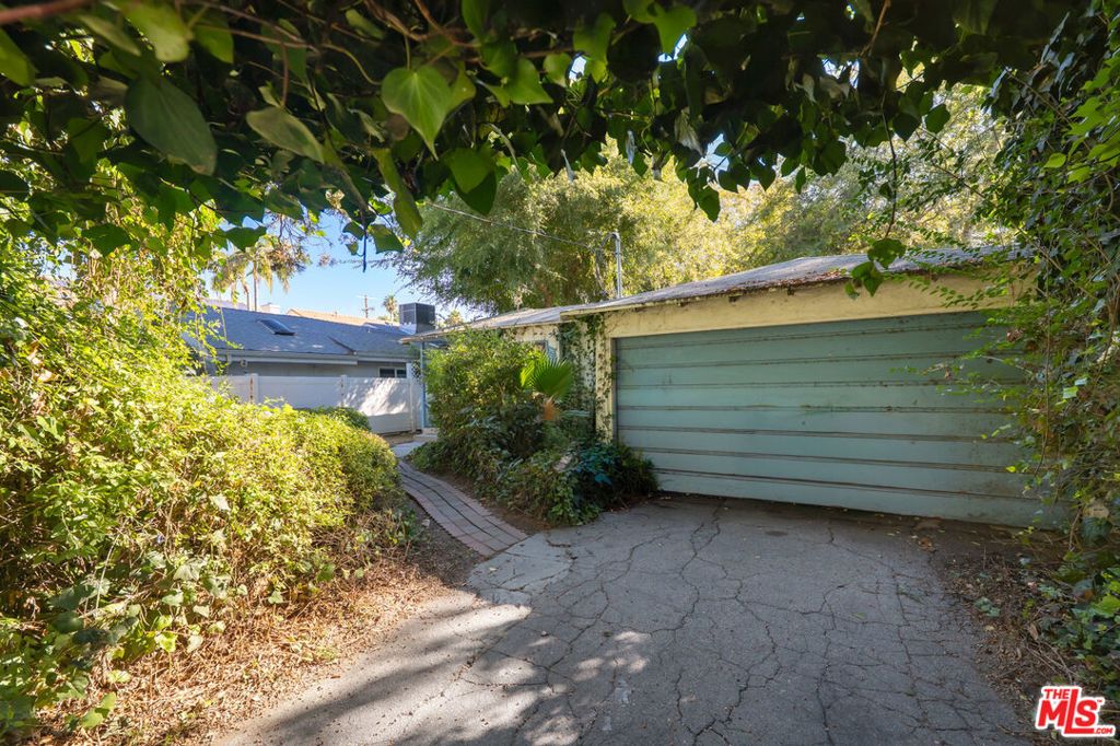 4480 Colbath Avenue, Los Angeles, CA 91423 — exterior