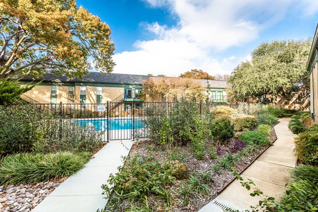 4816 Amesbury, Dallas, TX 75206