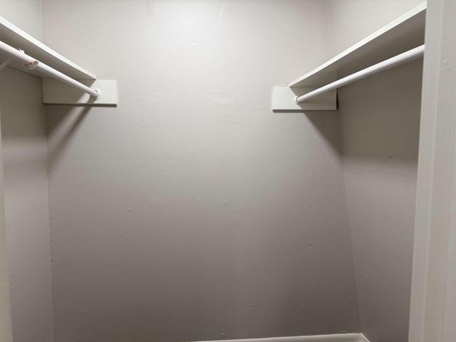 2102 5th Avenue N 12, Texas City, TX 77590