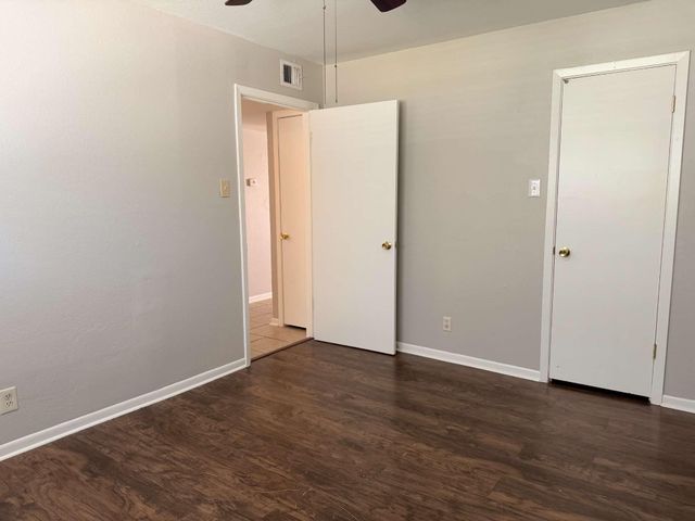 2102 5th Avenue N 12, Texas City, TX 77590