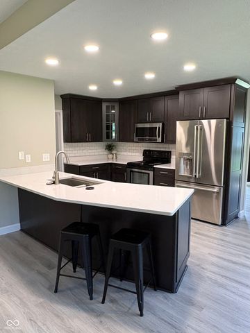 7026 Starkey Ridge Lane, Indianapolis, IN 46268