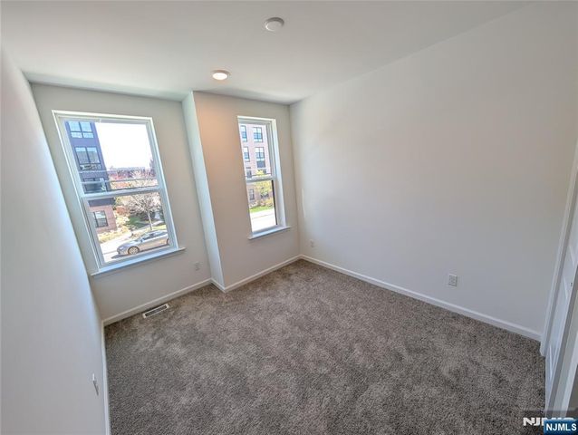 400 Willow 409, Kearny, NJ 07032