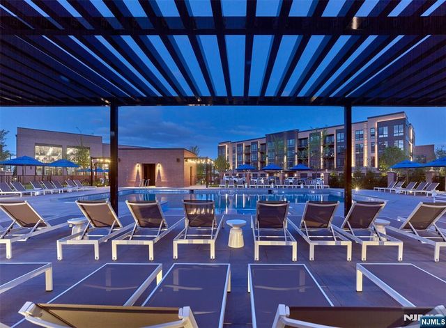 400 Willow 409, Kearny, NJ 07032