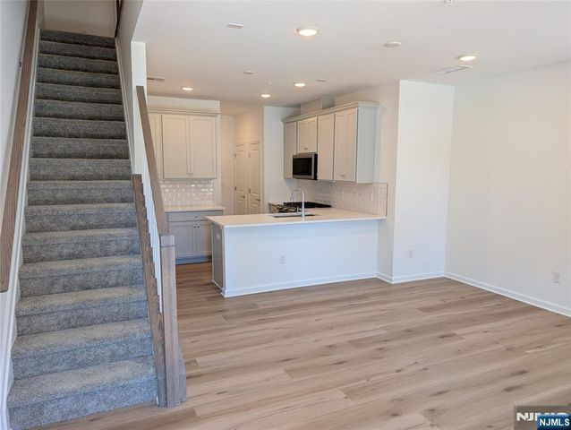 400 Willow 409, Kearny, NJ 07032