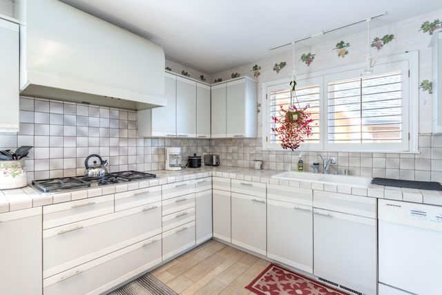 1025 Chardonnay Walk, Redding, CA 96001