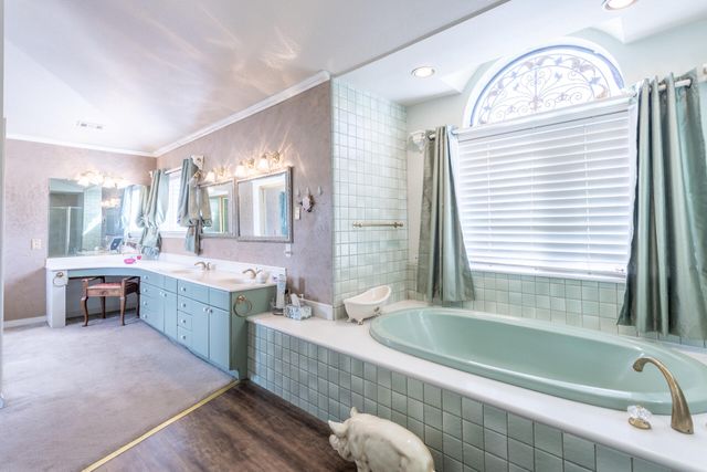 1025 Chardonnay Walk, Redding, CA 96001