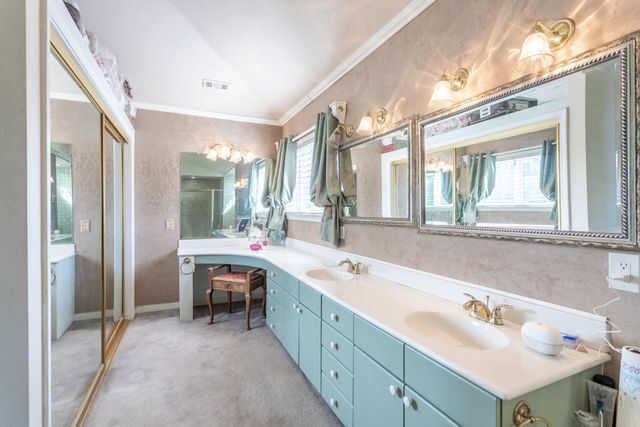 1025 Chardonnay Walk, Redding, CA 96001