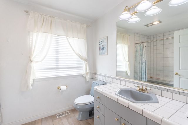 1025 Chardonnay Walk, Redding, CA 96001