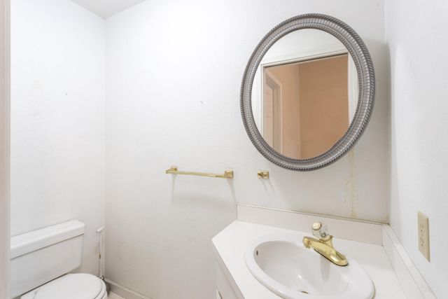 1025 Chardonnay Walk, Redding, CA 96001