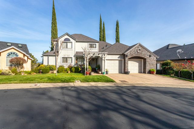 1025 Chardonnay Walk, Redding, CA 96001
