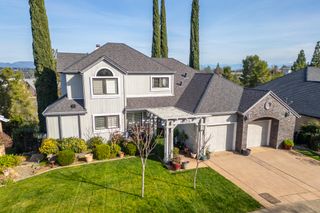 1025 Chardonnay Walk, Redding, CA 96001