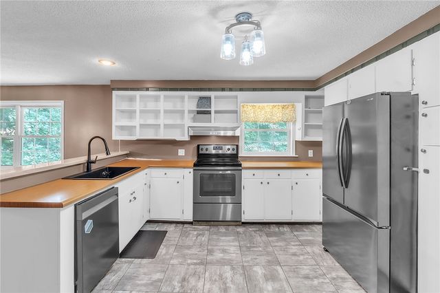 204 Collinwood Lane, Taylors, SC 29687