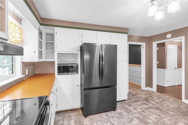 204 Collinwood Lane, Taylors, SC 29687