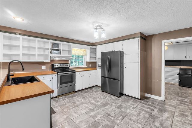 204 Collinwood Lane, Taylors, SC 29687