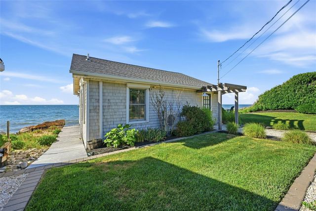 56055 County Road 48, Southold, NY 11971