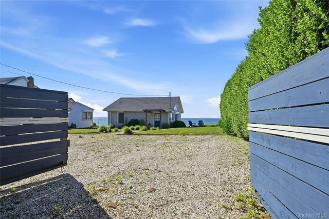 56055 County Road 48, Southold, NY 11971