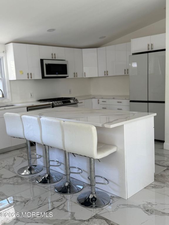 429 Brookside Avenue, Oakhurst, NJ 07755