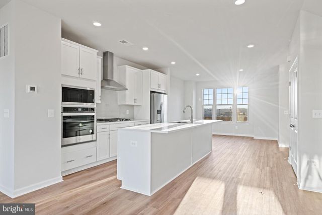 831 SAWBACK SQ NE, Leesburg, VA 20176