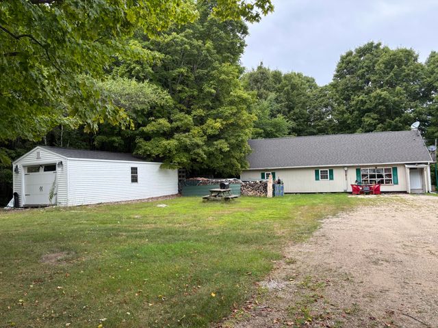 174 Rabideau Road, Altona, NY 12910