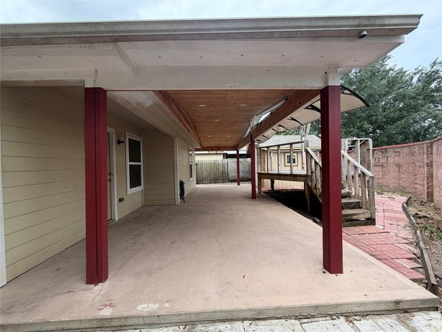 2902 Back Bay Brook Trail, Houston, TX 77045