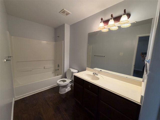 2902 Back Bay Brook Trail, Houston, TX 77045