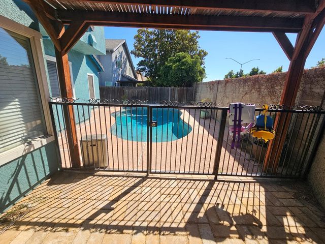 1990 Harvest Landing Court, Tracy, CA 95376