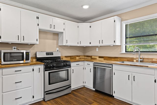 1219 County Road 3222, Jefferson, TX 75657