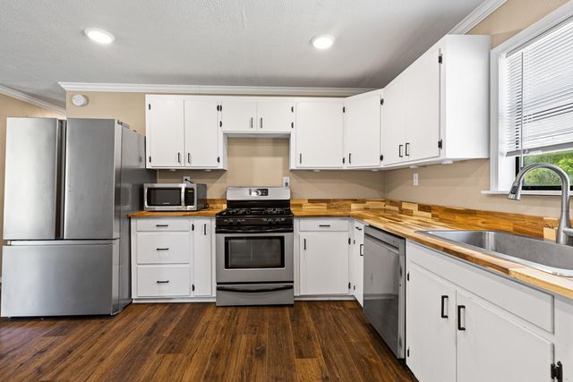 1219 County Road 3222, Jefferson, TX 75657