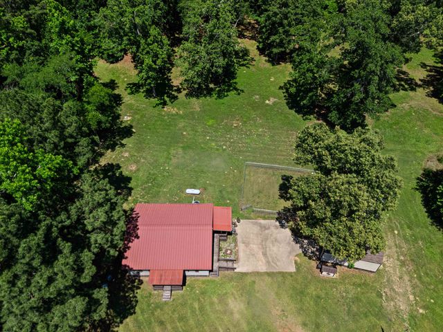 1219 County Road 3222, Jefferson, TX 75657