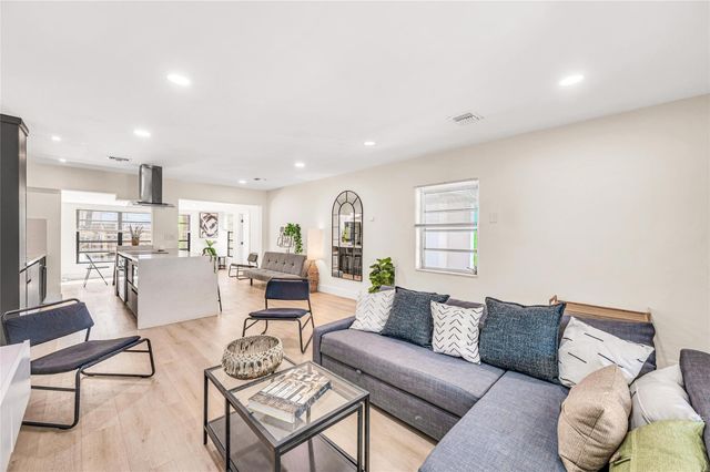 1760 NE 13th Street, Fort Lauderdale, FL 33304