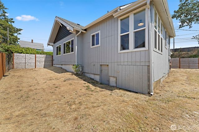 3020 S 54th Street, Tacoma, WA 98409