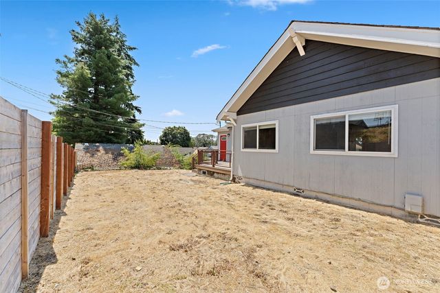 3020 S 54th Street, Tacoma, WA 98409