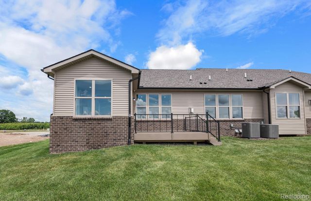 707 West Spaniel Drive, Pittsfield Charter Township, MI 48108