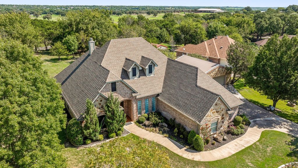 109 Rio Bravo Court, Weatherford, TX 76088
