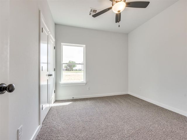 10190 S Meadows Lane, Guthrie, OK 73044