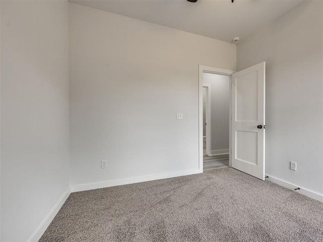10190 S Meadows Lane, Guthrie, OK 73044
