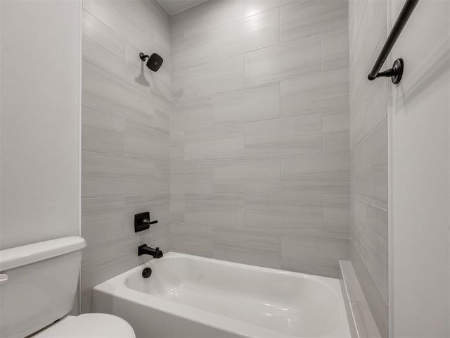 10190 S Meadows Lane, Guthrie, OK 73044
