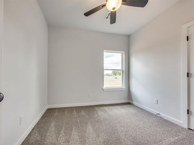 10190 S Meadows Lane, Guthrie, OK 73044