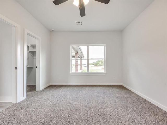 10190 S Meadows Lane, Guthrie, OK 73044