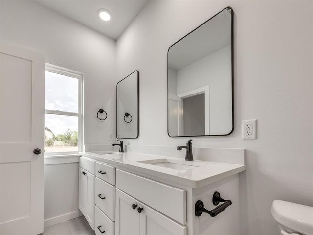10190 S Meadows Lane, Guthrie, OK 73044
