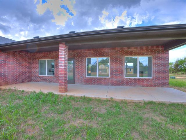 10190 S Meadows Lane, Guthrie, OK 73044