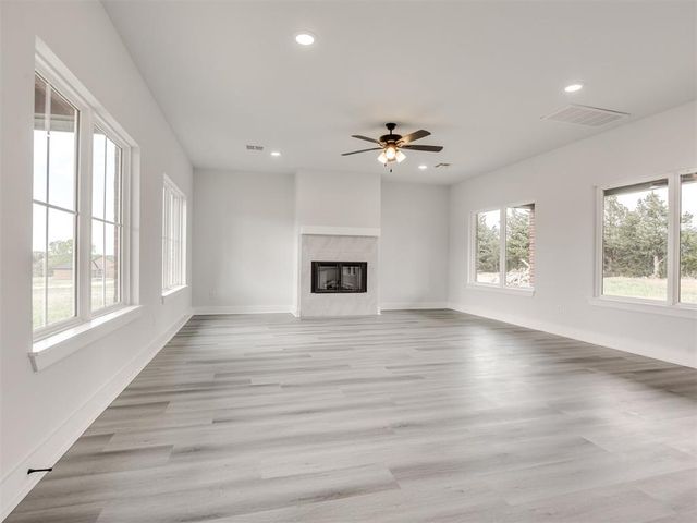 10190 S Meadows Lane, Guthrie, OK 73044