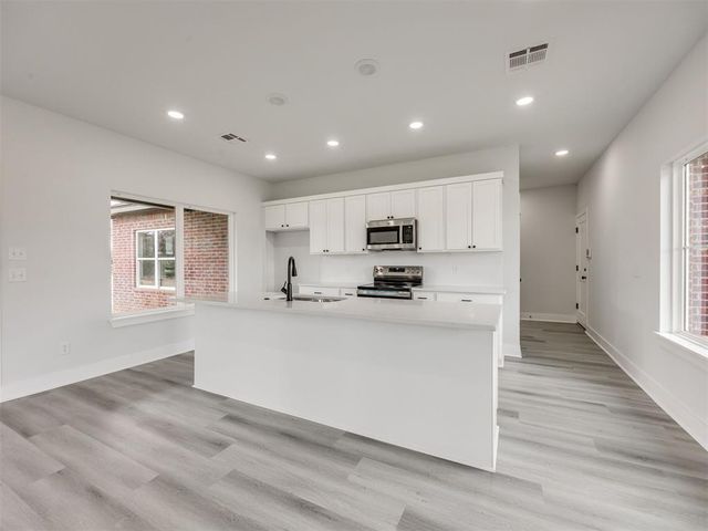10190 S Meadows Lane, Guthrie, OK 73044