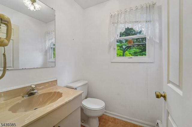 62 Parkway, Rochelle Park Twp., NJ 07662