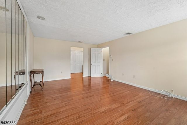 62 Parkway, Rochelle Park Twp., NJ 07662