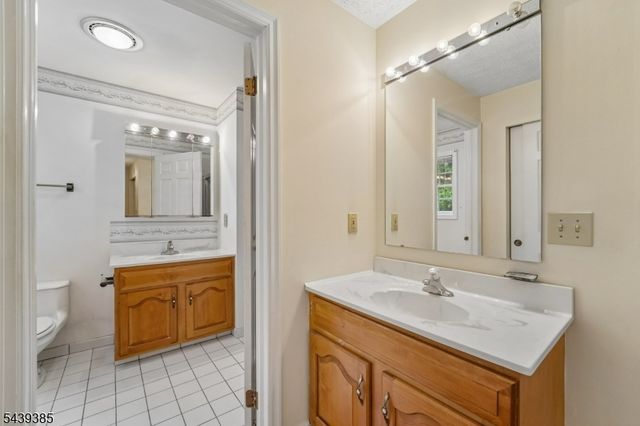 62 Parkway, Rochelle Park Twp., NJ 07662